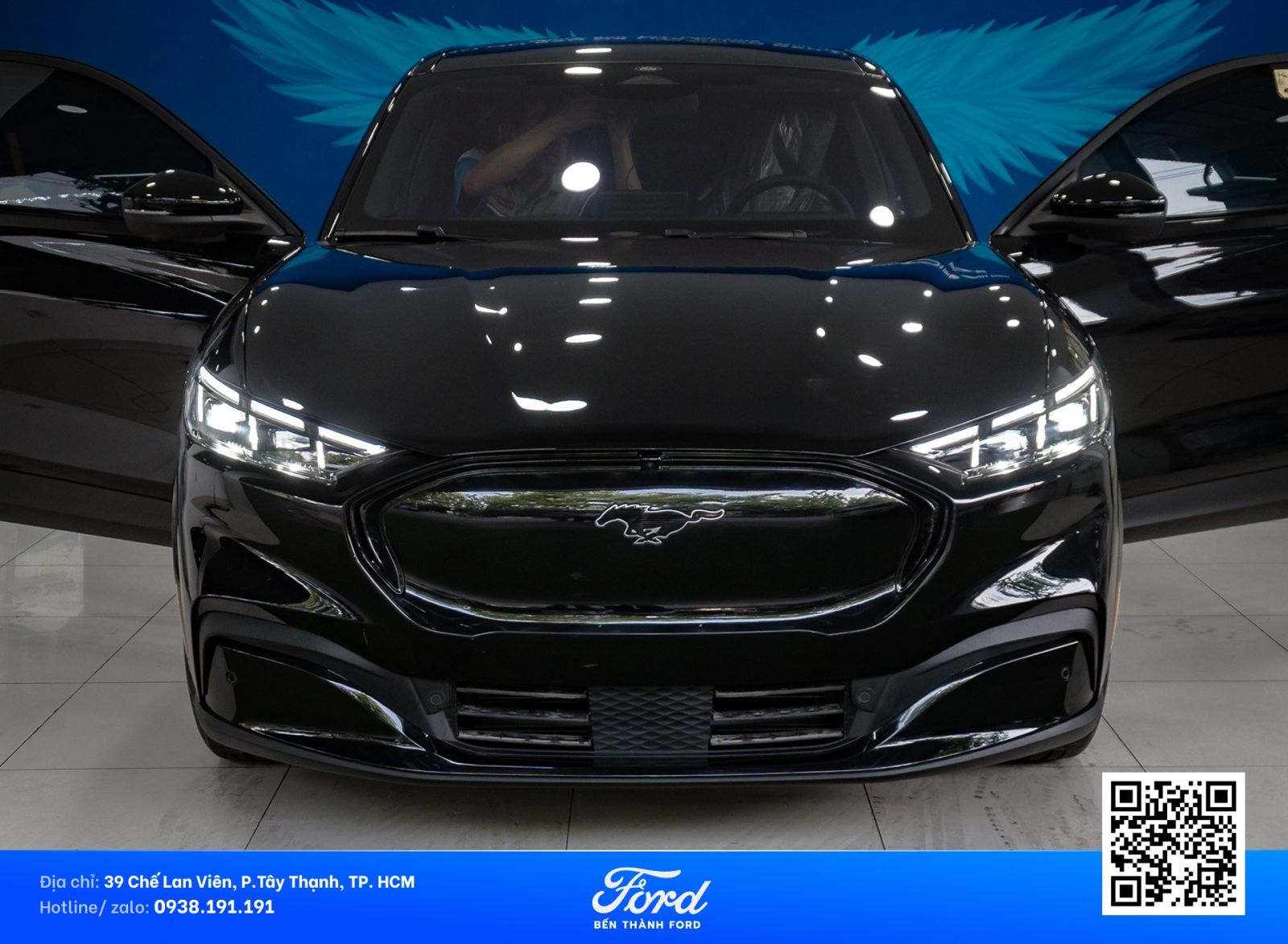 ĐẦU XE MUSTANG MACH-E PREMIUM AWD MÀU ĐEN
