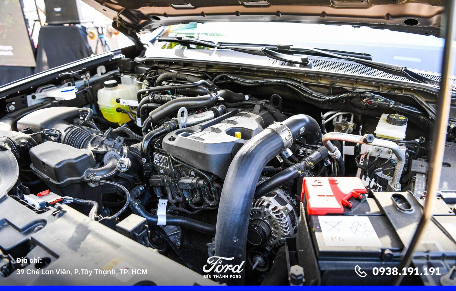 Động cơ Ford Everest Ambiente 2026