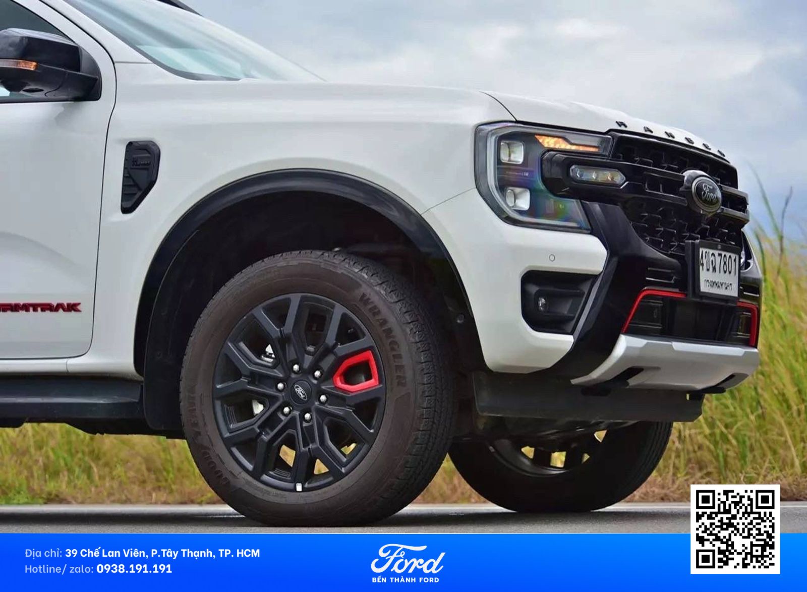 đầu xe Ford Ranger Stormtrak màu Trắng