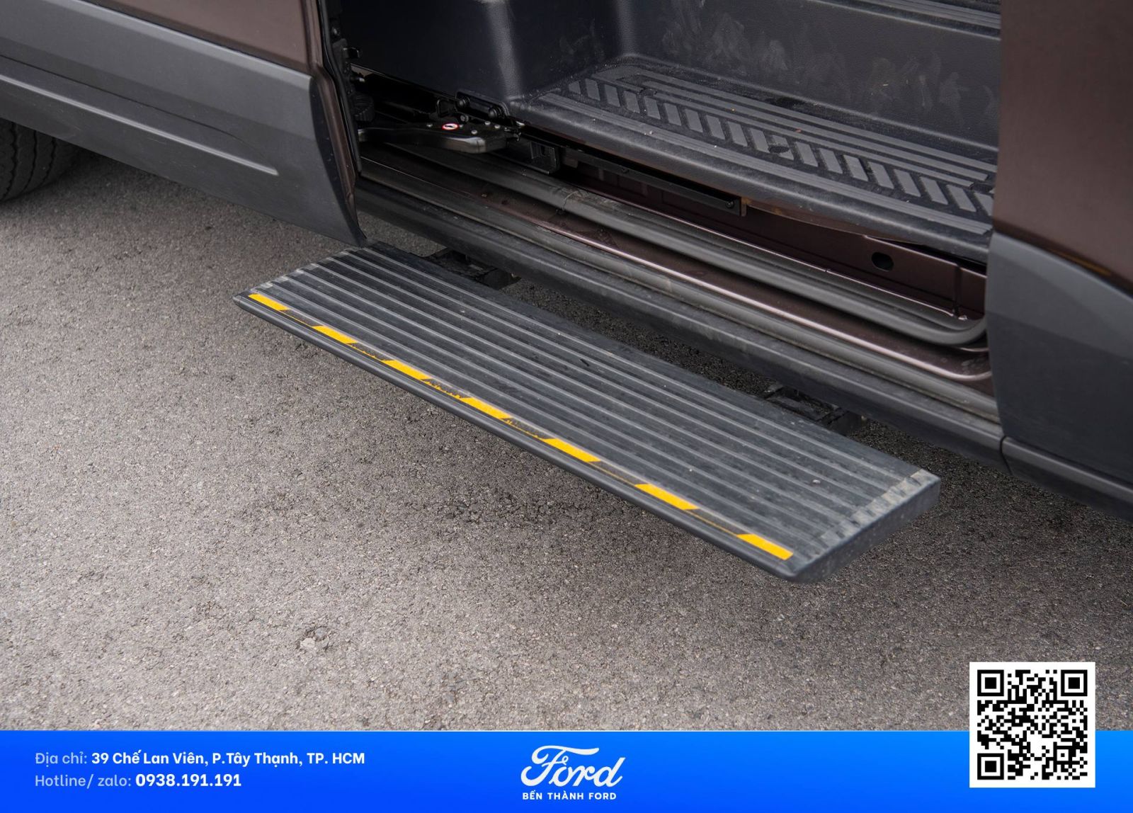 Bệ bước chân chỉnh điện Transit premium 16 chỗ 