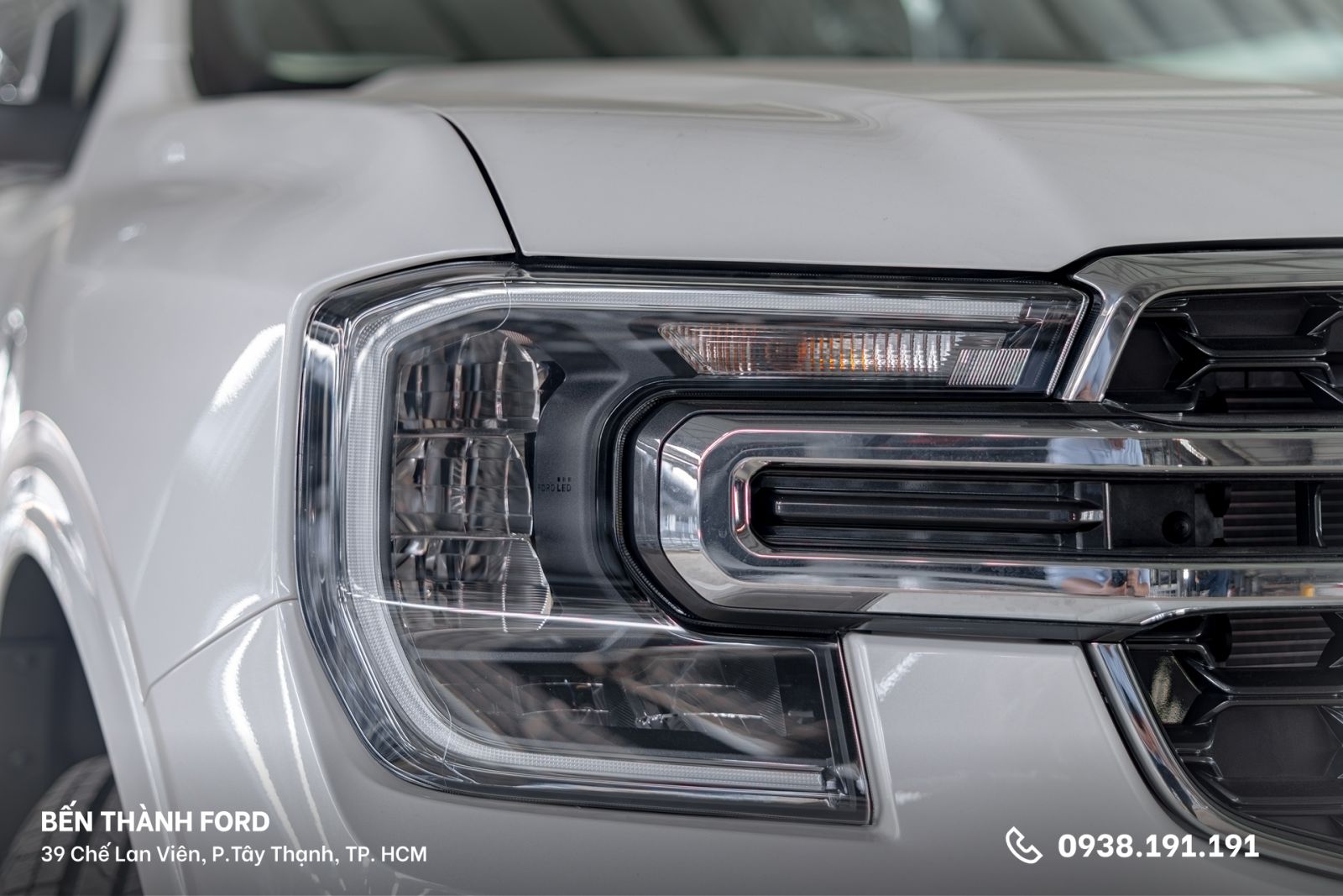 Cụm đèn led chữ C Everest Titanium 2.0L AT 4x2