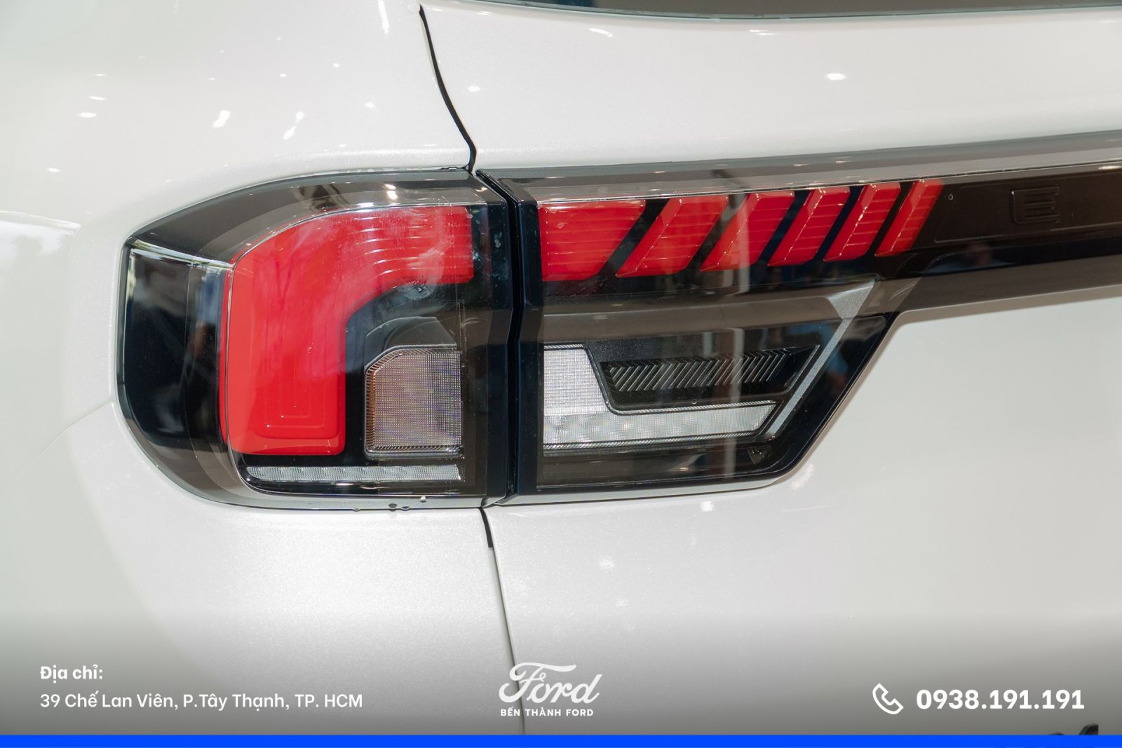Cum den led duoi xe Ford Everest Platinum 4x2