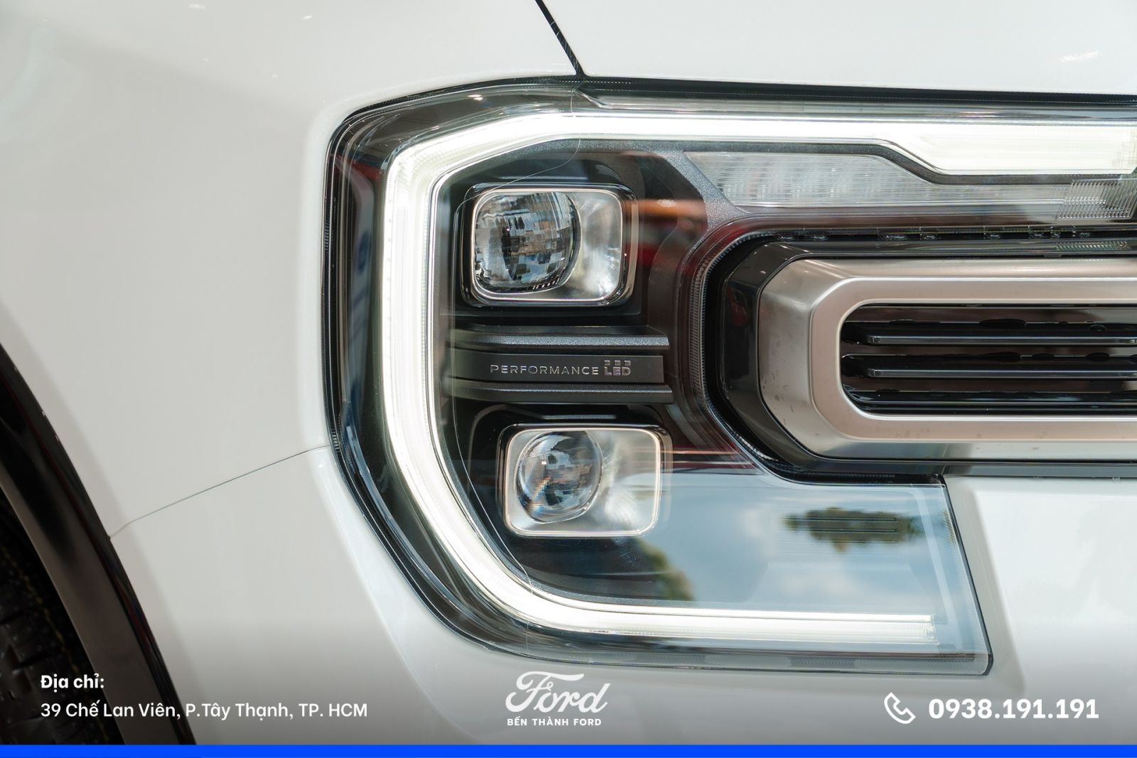 Cụm đèn LED chữ C đặc trưng trên Ford Everest Platinum 4x2 thế hệ mới