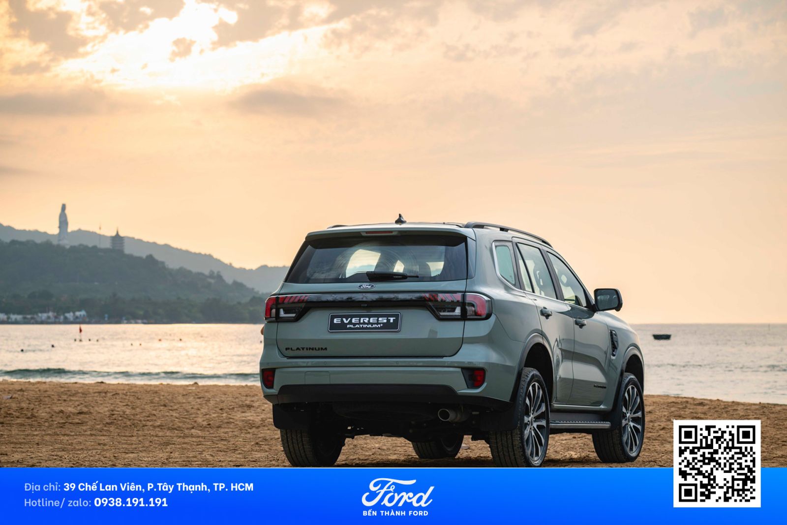 Ford Everest Platinum+ Moi 2026 mau xanh