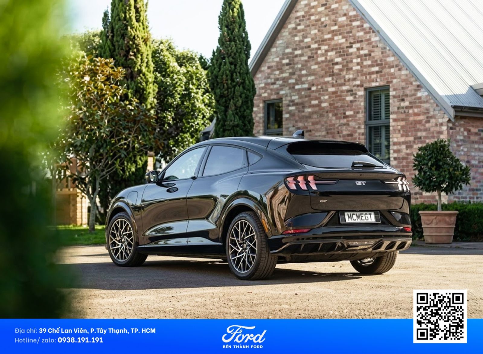 Ford Mustang Mach-E 2026 màu đen 