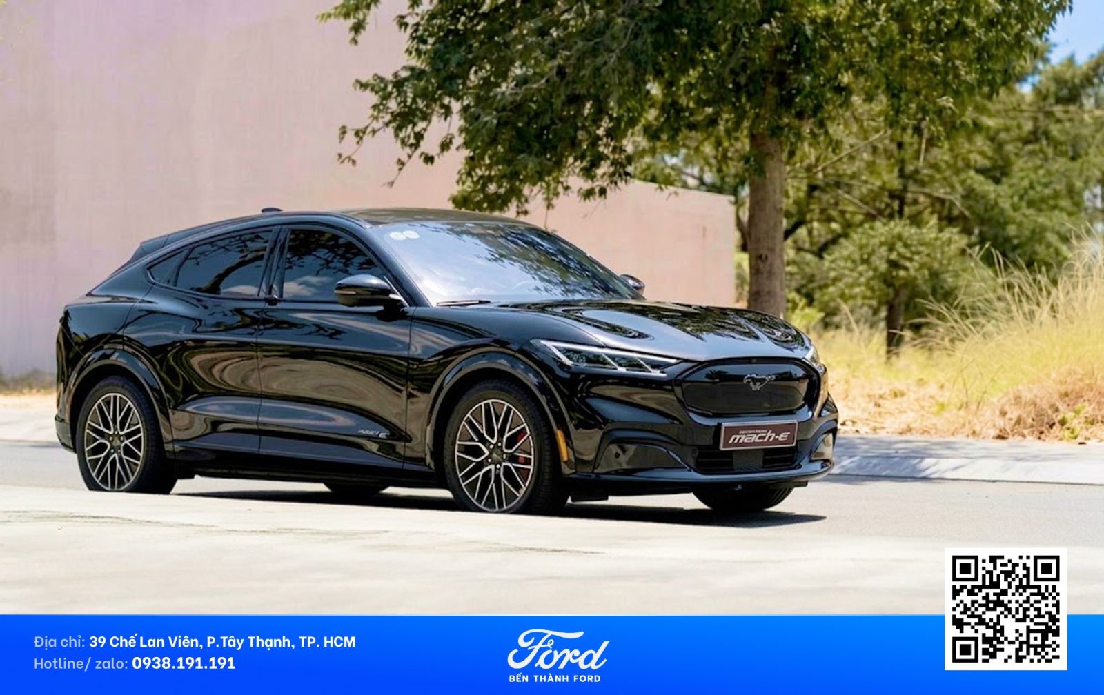 Ford Mustang Mach-E màu đen 