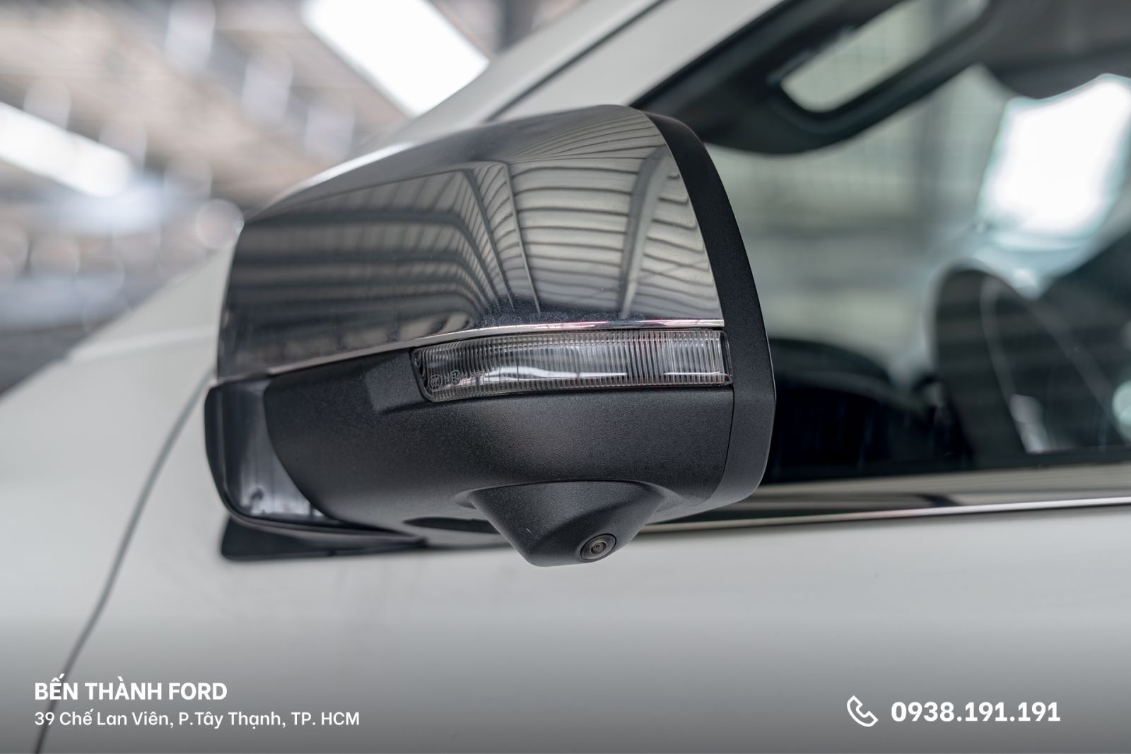 Gương chiếu hậu Everest Titanium 2.0L AT 4x2