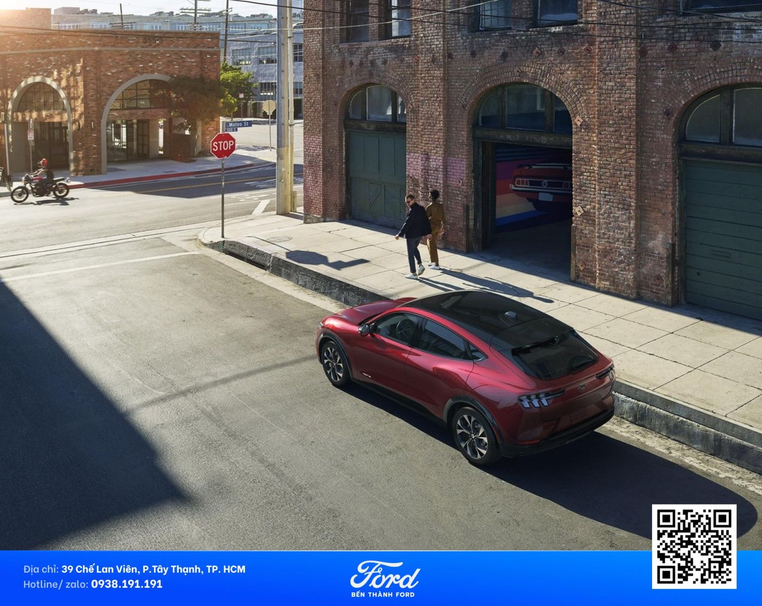 MUSTANG MACH E CỬA SỔ TRỜI