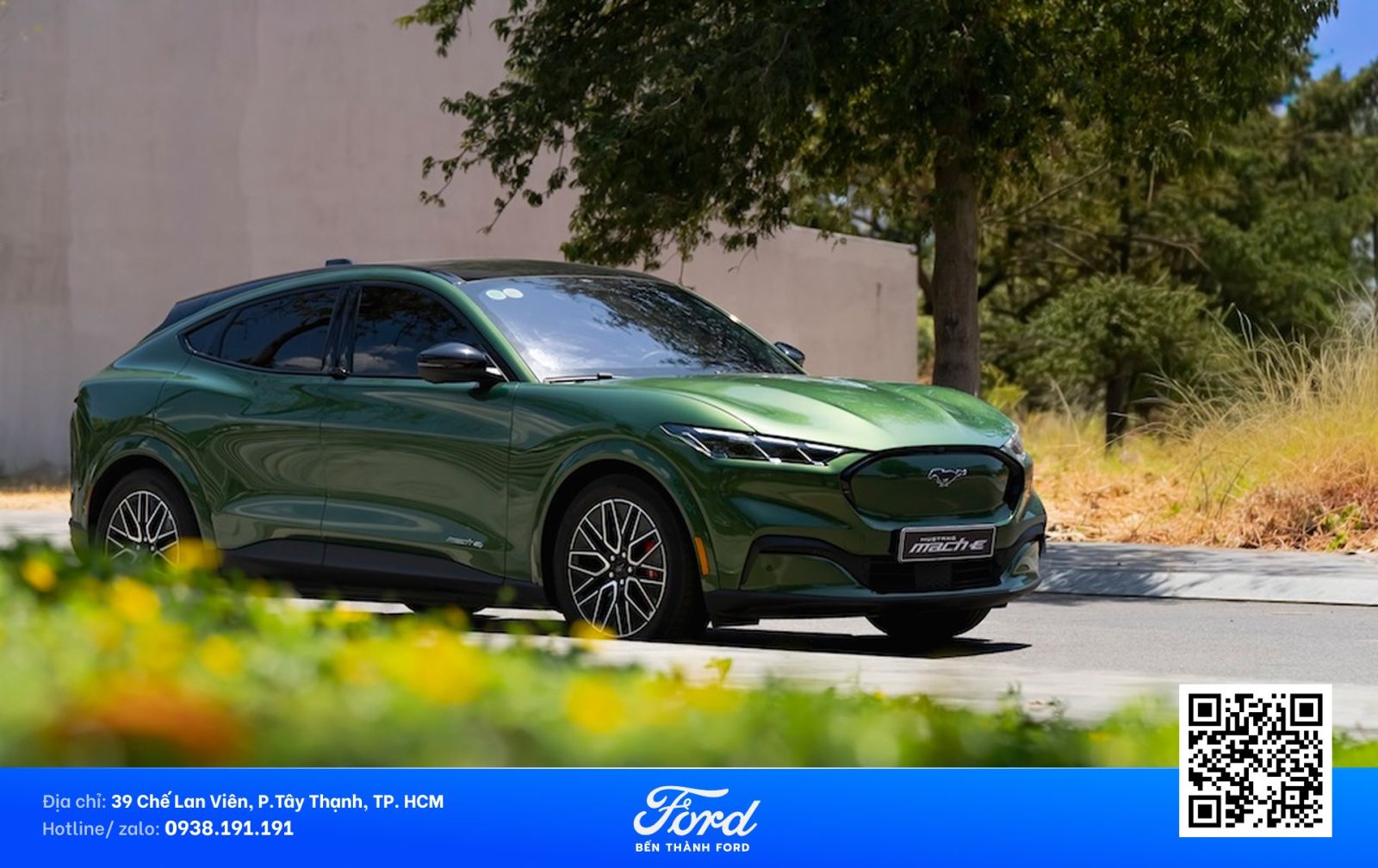 Mustang Mach-E màu xanh thời thượng