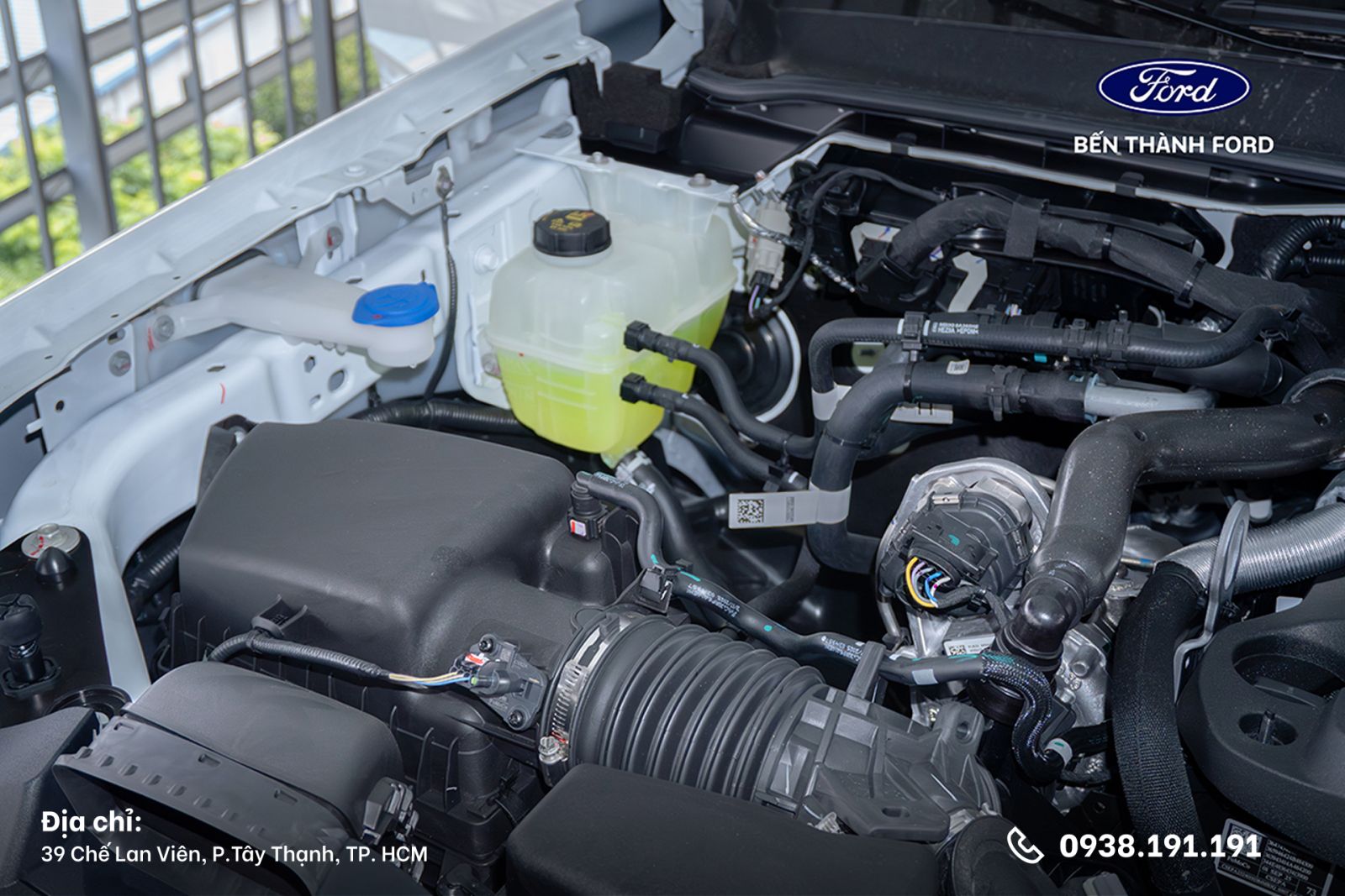 Khoang máy Ford Ranger XLS AT 4x2