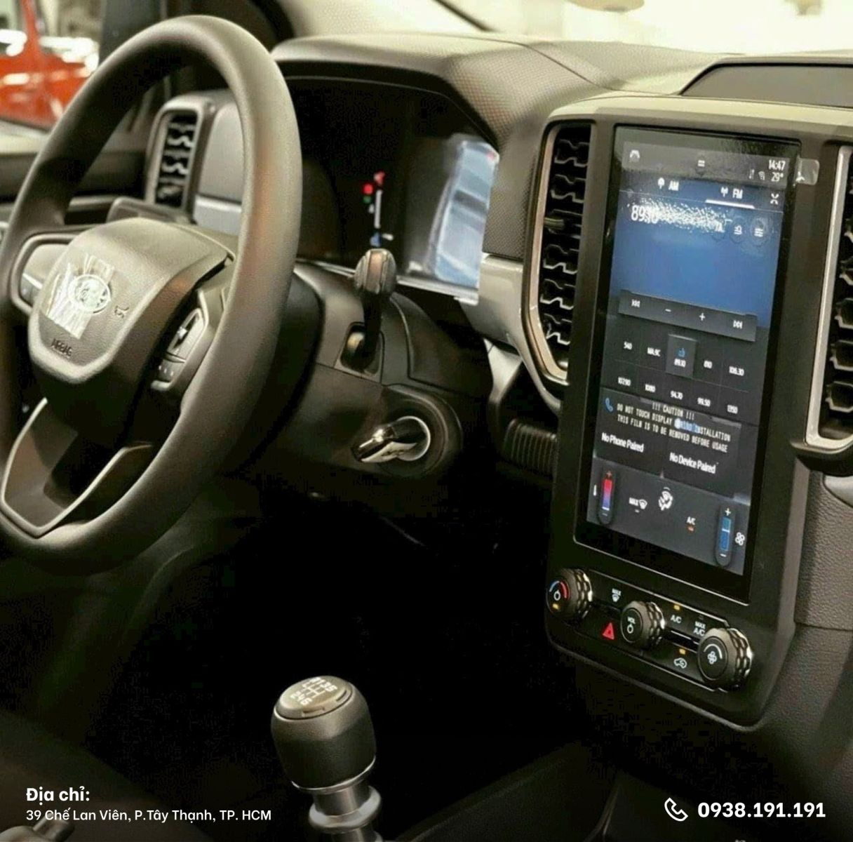 Ranger XLmàn hình trung tâm