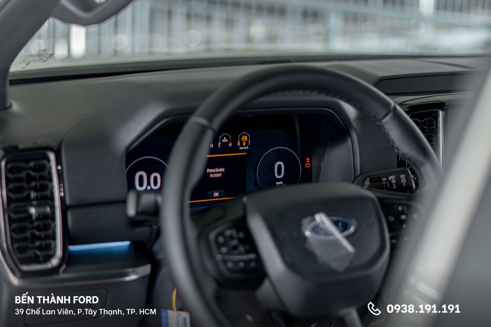 Vô lăng Everest Titanium 2.0L AT 4x2