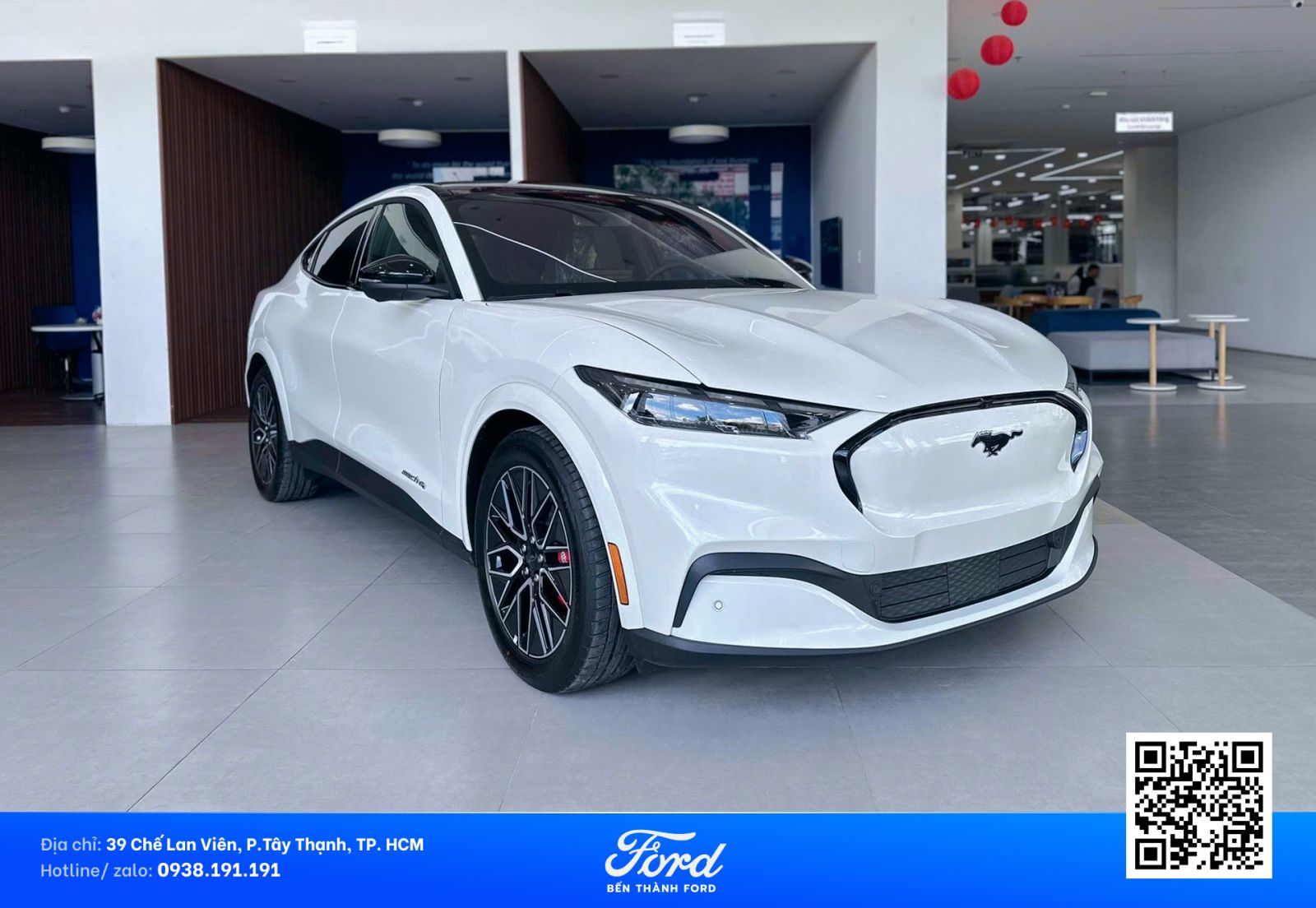 xe điện Ford mustang mach e màu trắng