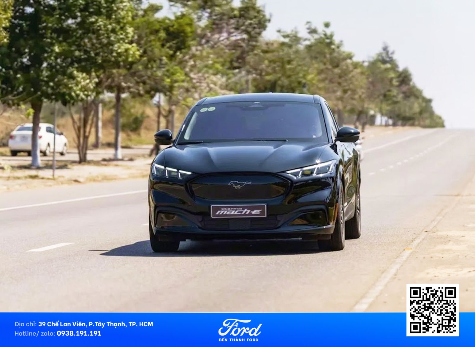 xem điện ford màu đen 